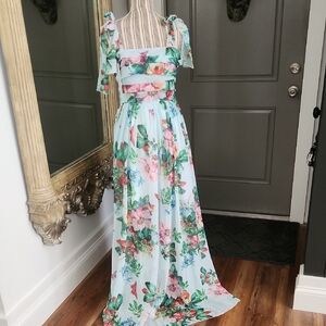 Rosa Clothing Floral Maxi Dress